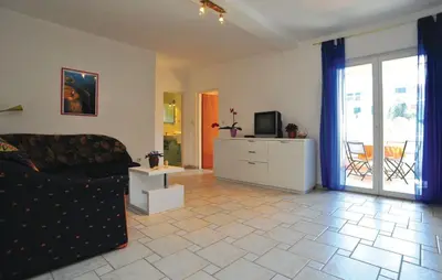 TV i/ili zabavni centar u objektu Apartman JADRANKO Murter in a quiet environment near the center and the beach