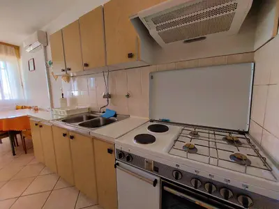 Kuhinja ili čajna kuhinja u objektu Apartman Ninsky