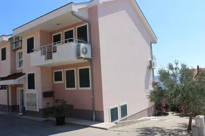 Zgrada u kojoj se nalazi apartman