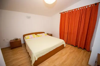Krevet ili kreveti u jedinici u objektu Apartments by the sea Grebastica, Sibenik - 14317
