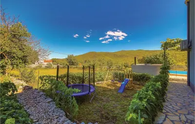 Vrt u objektu Holiday Home In Primorki Dolac