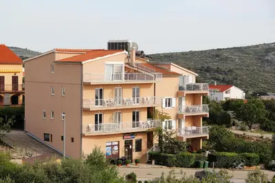 Pogled na planine ili pogled na planine iz apartmana