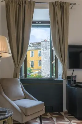 TV i/ili zabavni centar u objektu Palace Divnic by Armerun Heritage Hotel