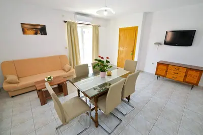 TV i/ili zabavni centar u objektu Apartments Goranka