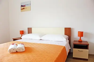 Krevet ili kreveti u jedinici u objektu Apartments by the sea Razanj, Rogoznica - 14712