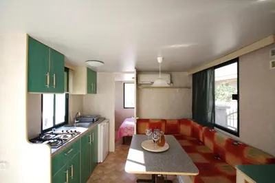 Kuhinja ili čajna kuhinja u objektu Mobile homes Bonaca