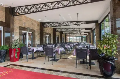 Restoran ili neka druga zalogajnica u objektu Hotel Miramare
