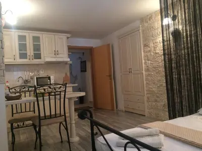 Kuhinja ili čajna kuhinja u objektu Old Town Apartment