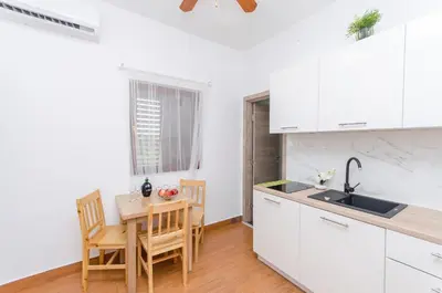 Kuhinja ili čajna kuhinja u objektu Apartments Katarina