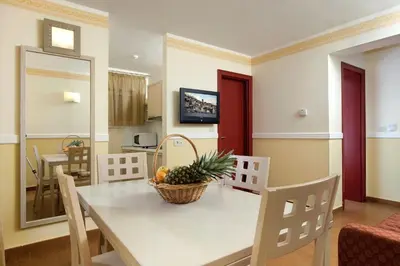 Kuhinja ili čajna kuhinja u objektu Amadria Park Apartments Šibenik