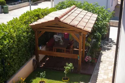 Vrt u objektu Apartment Ninić