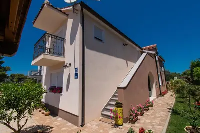 Zgrada u kojoj se nalazi apartman