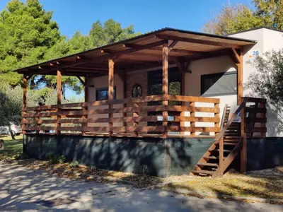 Zgrada u kojoj se nalazi turističko naselje