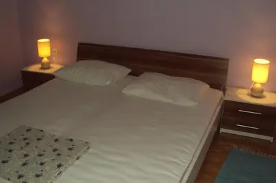 Krevet ili kreveti u jedinici u objektu Apartments by the sea Vodice - 14977