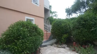Vrt u objektu Apartments by the sea Vodice - 14977