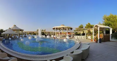 Bazen u objektu Marina Frapa Resort Rogoznica ili u blizini