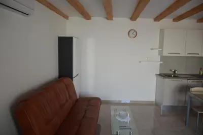 Kuhinja ili čajna kuhinja u objektu studio apartman Kata
