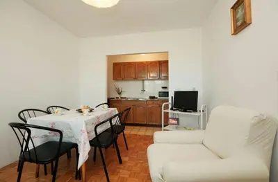 Kuhinja ili čajna kuhinja u objektu Mia Apartman