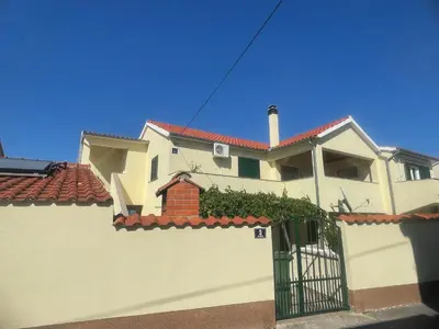 Zgrada u kojoj se nalazi apartman
