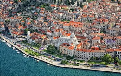 Pogled na grad 'Šibenik' ili pogled na grad iz apartmana