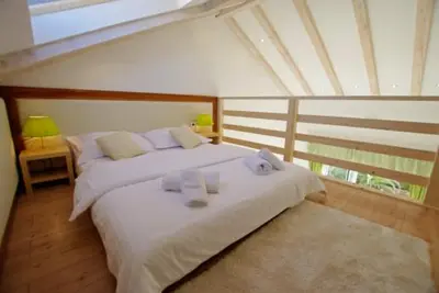 Krevet ili kreveti u jedinici u objektu Murter New- with Sauna&Jacuzzi 721