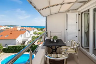 Bazen u objektu Seaview Apartments Tihi II ili u blizini