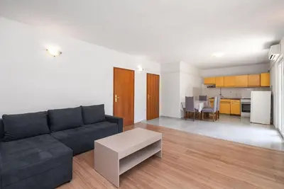 Kuhinja ili čajna kuhinja u objektu Apartment Ljuba