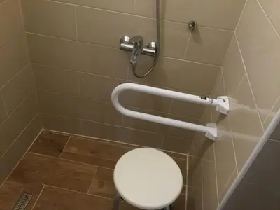 Kupaonica u objektu Prvinski Akvarel