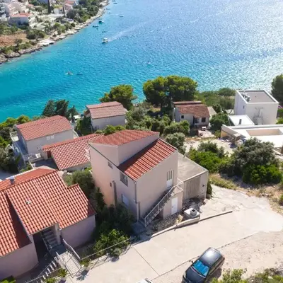 Apartments by the sea Cove Kalebova Luka