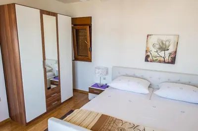 Krevet ili kreveti u jedinici u objektu Family friendly house with a swimming pool Rogoznica - 15176