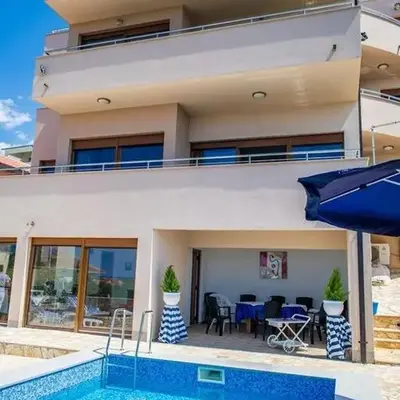 Family friendly house with a swimming pool Rogoznica - 15176