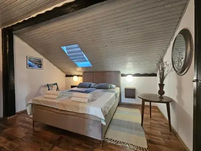 Krevet ili kreveti u jedinici u objektu Apartments with parking space Vodice - 15228
