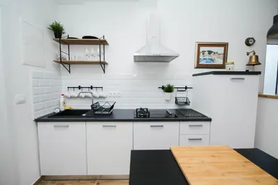 Kuhinja ili čajna kuhinja u objektu Lola's Apartments