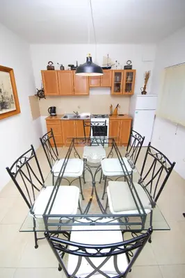 Kuhinja ili čajna kuhinja u objektu Lola's Apartments