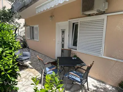 Popločani dio dvorišta ili vanjski dio objekta Apartment Antea