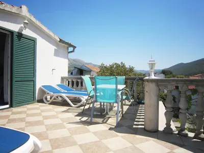 Pogled na planine ili pogled na planine iz apartmana