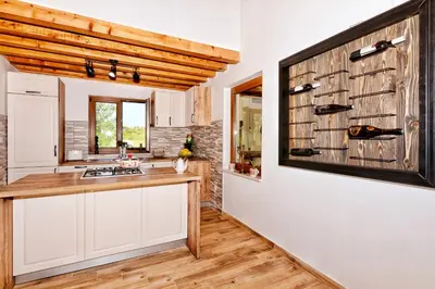 Kuhinja ili čajna kuhinja u objektu Stone House Vodice