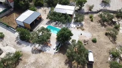Bazen u objektu Authentic Camping Dalmatia ili u blizini
