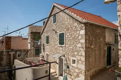 Zgrada u kojoj se nalazi apartman