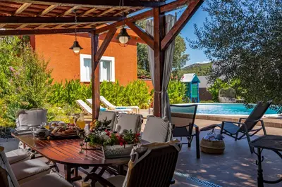 Bazen u objektu Villa Providenca ili u blizini