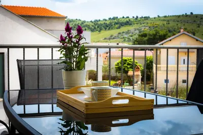 Pogled na planine ili pogled na planine iz apartmana