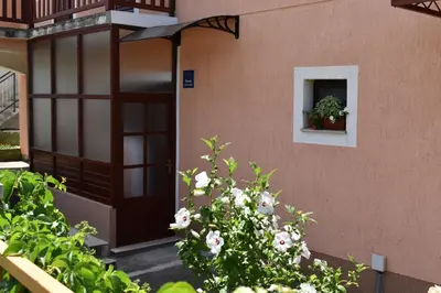 Vrt u objektu Apartment Nakić