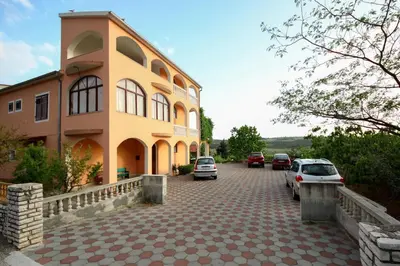 Zgrada u kojoj se nalazi apartman