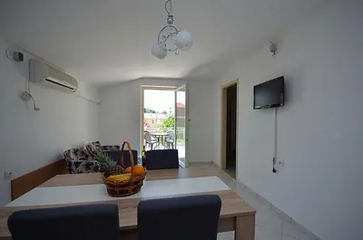 TV i/ili zabavni centar u objektu Apartmani Ana