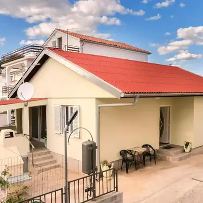 House Rajka I