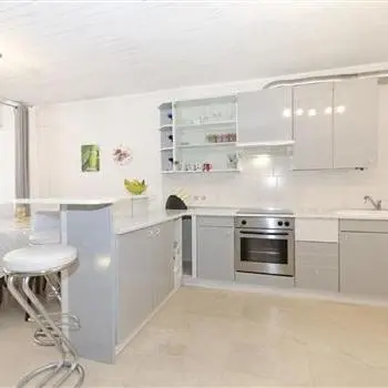 Kuhinja ili čajna kuhinja u objektu City Center House