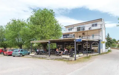 Zgrada u kojoj se nalazi apartman