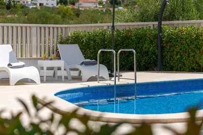 Bazen u objektu Villa Kami - 4 stars villa, Heated pool ili u blizini