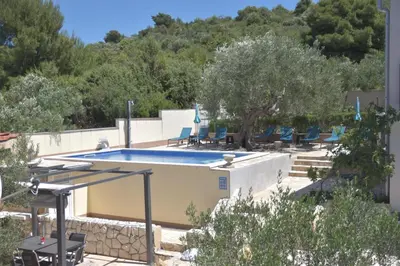 Bazen u objektu Villa Luger Gartenapartment ili u blizini