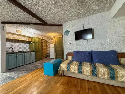 Kuhinja ili čajna kuhinja u objektu Comfortable Apartment in Betina, terrace, 55 m², air-conditioned
